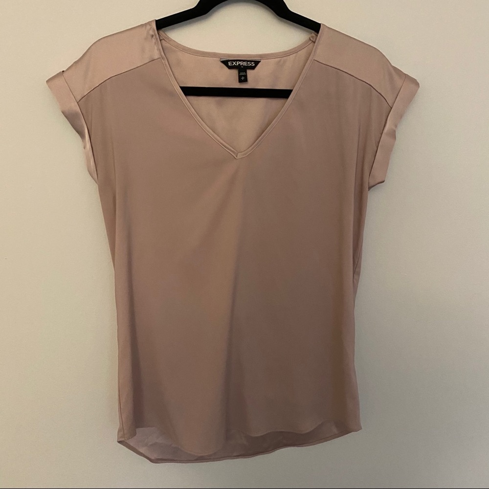 Express pinkish purple v neck blouse